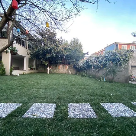 3 Bedroom House With Garden Daire Sapanca